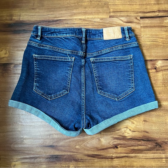 Zara high rise button fly jean shorts - Picture 3 of 4